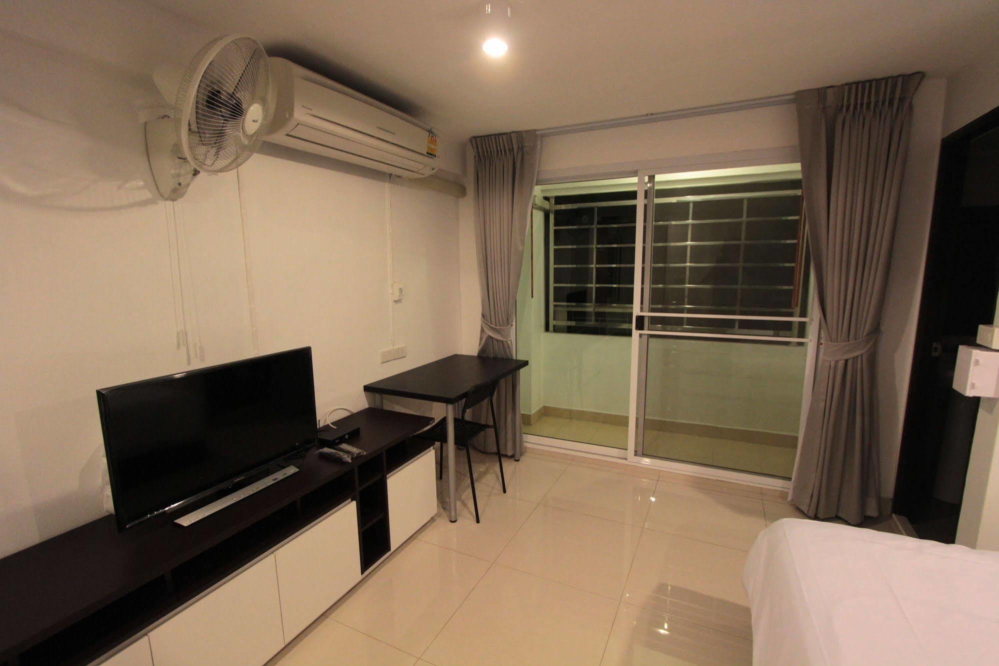 Napaville Huai Khwang Bangkok Esterno foto
